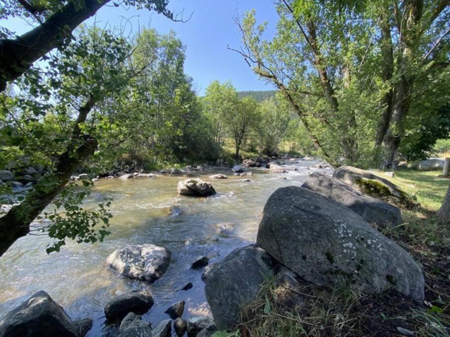 Precioso Apartamento Con Jardin Privado A 4 Km De Puigcerda Enveitg Buitenkant foto